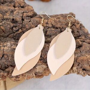 Leaf Design Dangle Earrings Leather Cream Gold Beige NIP